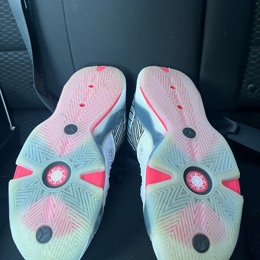 Air Jordan 38 Low - Picture 9 of 9